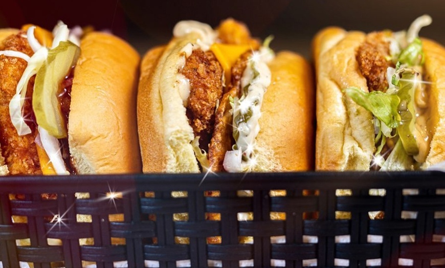 Image 16: Burger du jour avec frites et boisson à Goku Burger, Colombes