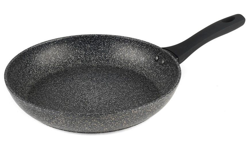 Image 3: Salter Megastone Collection Non-Stick Three-Piece Frying Pan Set