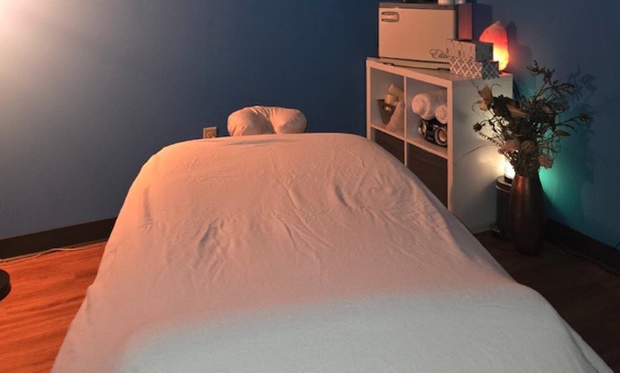 Image 2: Relax and Reconnect Together with 60 or 90-Minute Couples Massage