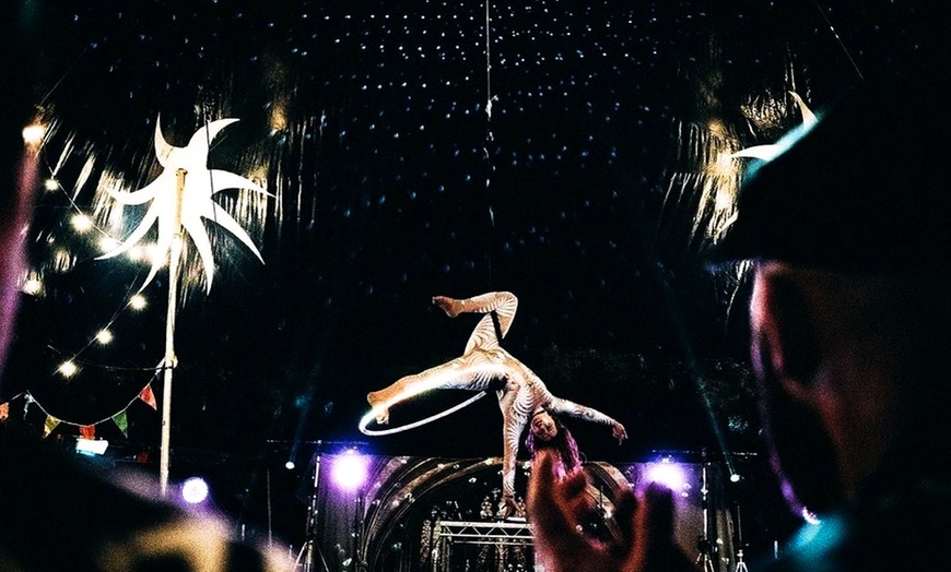 Image 3: The Christmas Circus of Wonders & Curiosities (Nov 29th - Jan 4th)