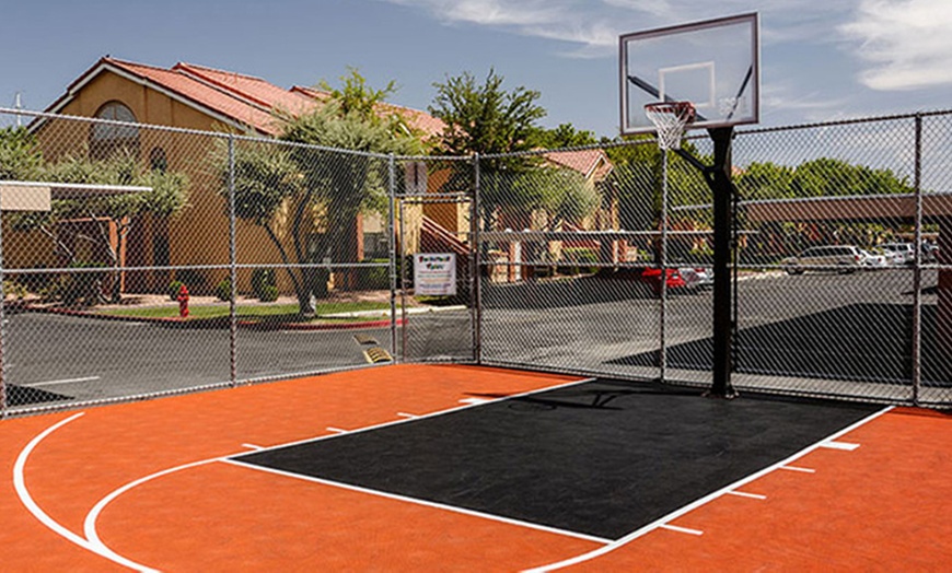 Image 15: Spacious suites minutes from the Strip and downtown Vegas