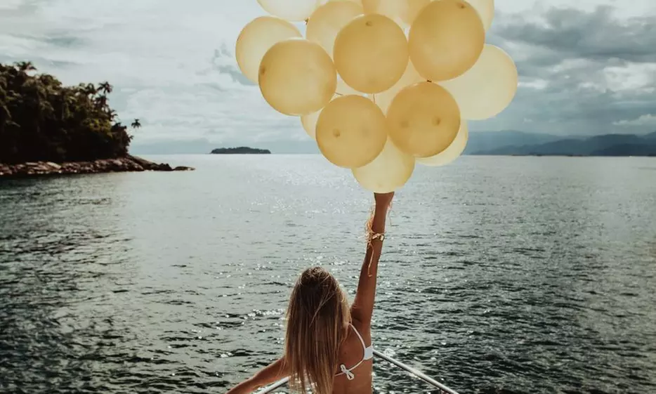 Birthday, Romantic, Bachelor/Bachelorette Party Decorations for Yachts