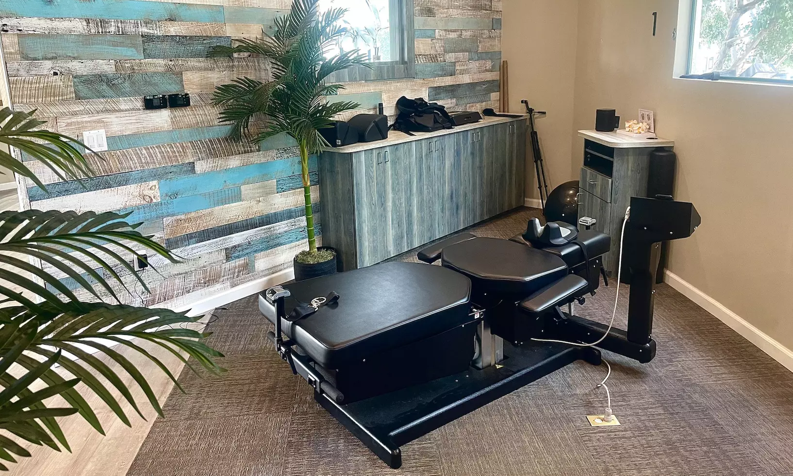 Up to 78% Off on Spinal Decompression at 100% Chiropractic