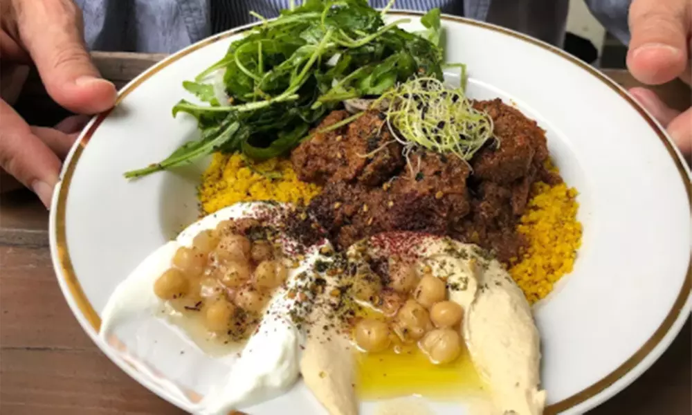 Modern & voller Geschmack: 2-Gänge-Menü für 1, 2 oder 4 Personen