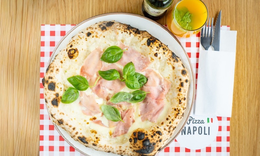 Image 2: Włoska pizza w wersji klasycznej lub premium oraz napój do wyboru