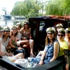 Image 5: Valentine's Canal Adventure with Drinks Included