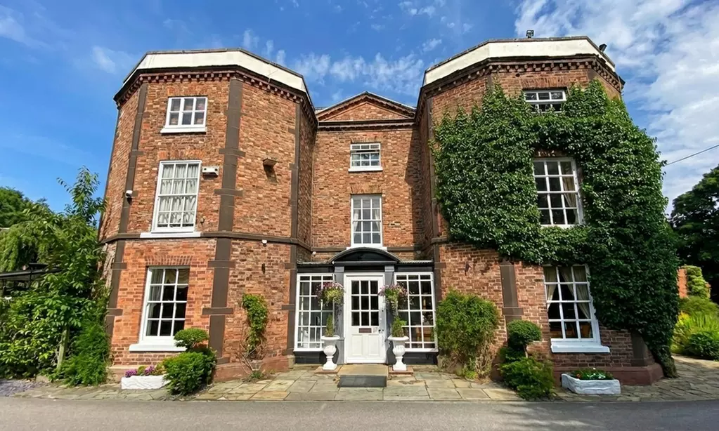 Traditional or Sparkling Afternoon Tea Experience for up to 4!