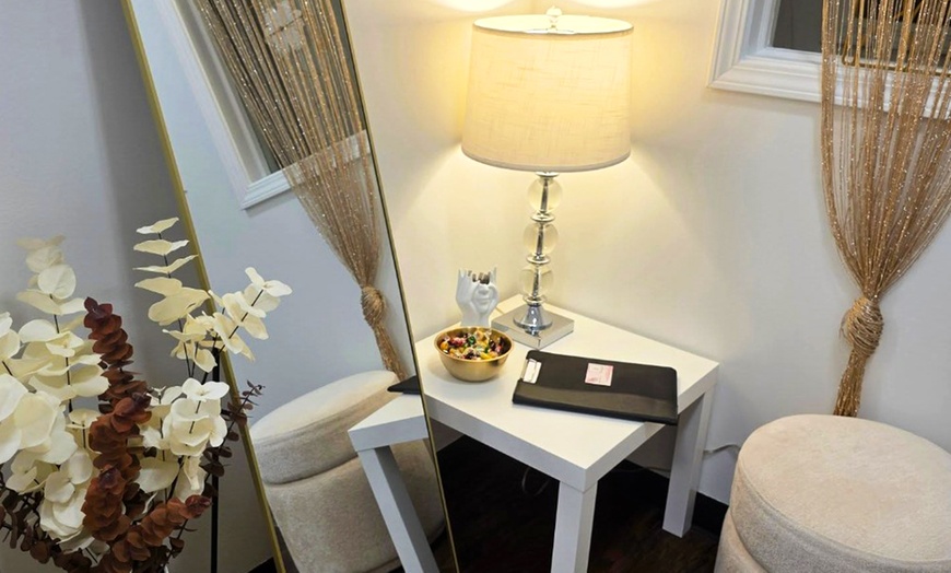 Image 4: Transform Your Skin w/ 1, 2, or 3 Microdermabrasion Facial (45-Min)