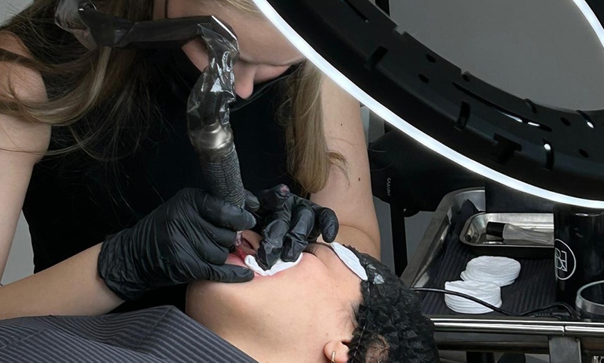 Image 6: Permanent Make-up für Lippen & Brows: Zum Verschenken/Selbstverwöhnen