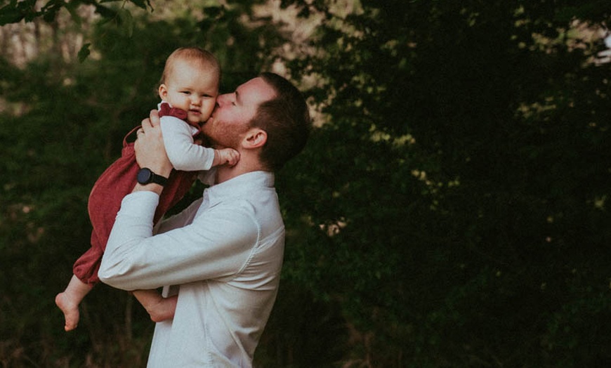 Image 3: Photoshoot for Maternity/ Family or Newborn with 3 Digital Files