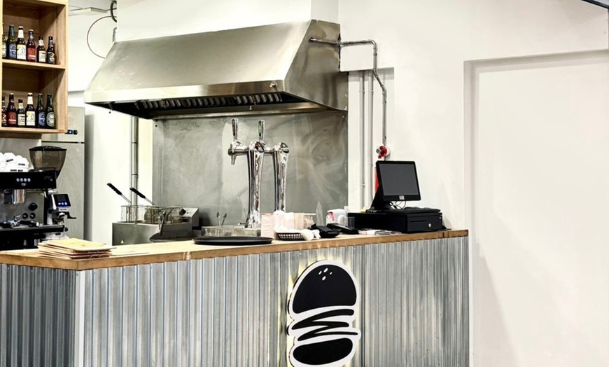 Image 5: Menú burger para 2 o 4 personas con entrante, burger y bebida