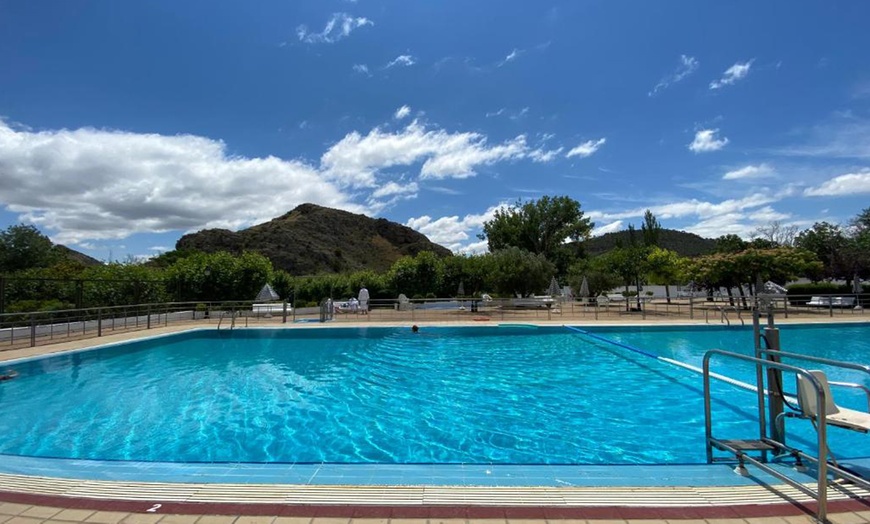 Image 15: Escapada Relajante al Balneario de Fitero con Masaje y Spa para Dos 