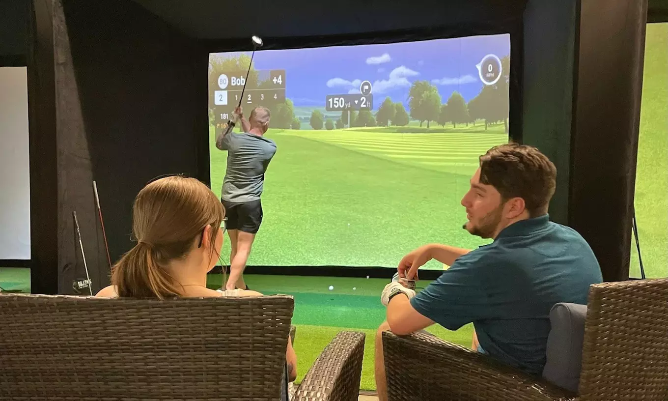 1 or 2 Hour Indoor Golf with Advanced Simulators for Up To 4P Players 