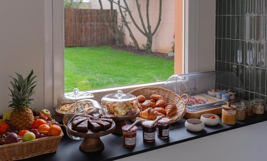 Image 9: Near Paris: Double Room with Optional Breakfast