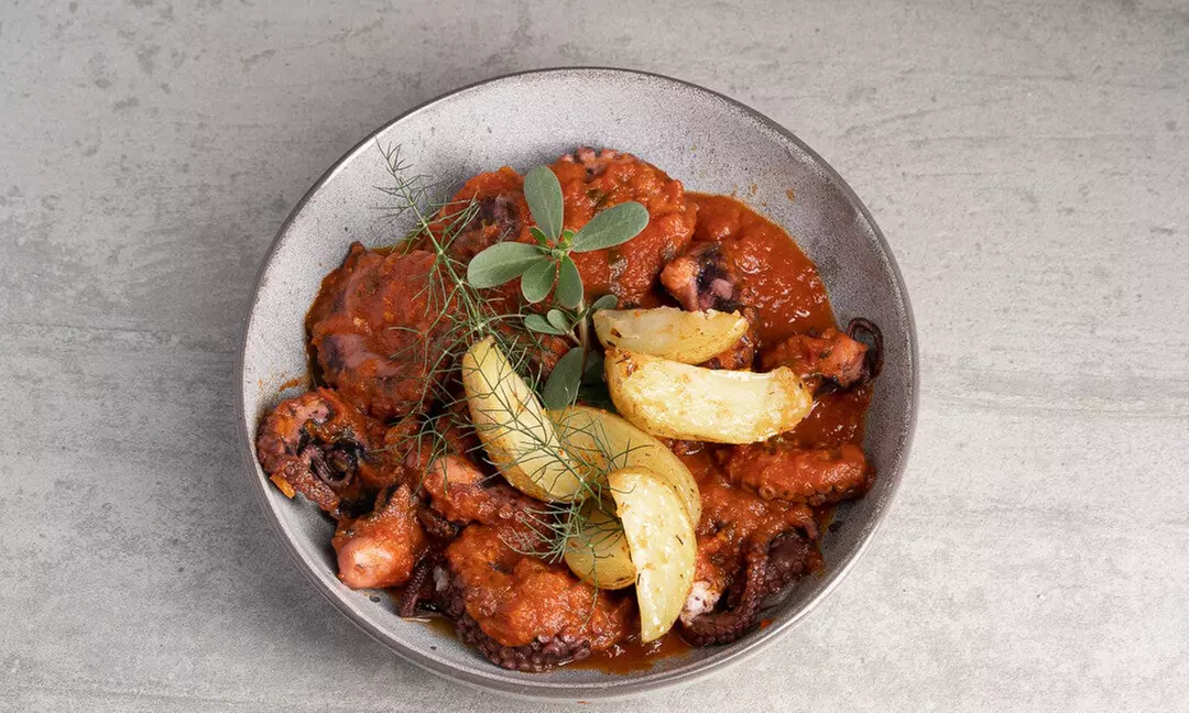 Menu authentique en 4 services au restaurant Le Moulin de la Sambuc