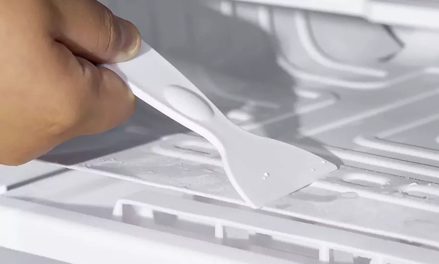 Image 12: HomCom Compact-Sized Fridge Selection