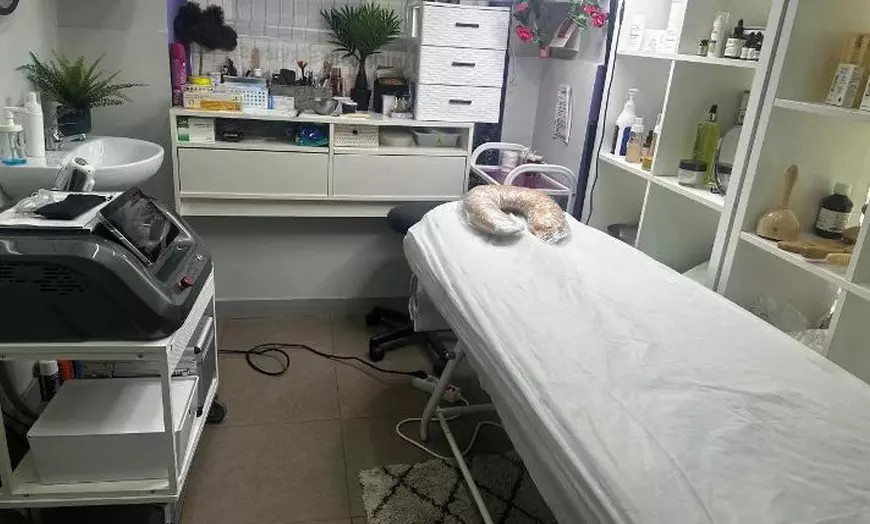 Image 3: Limpieza hydrafacial con opción a radiofrecuencia o bb glow 