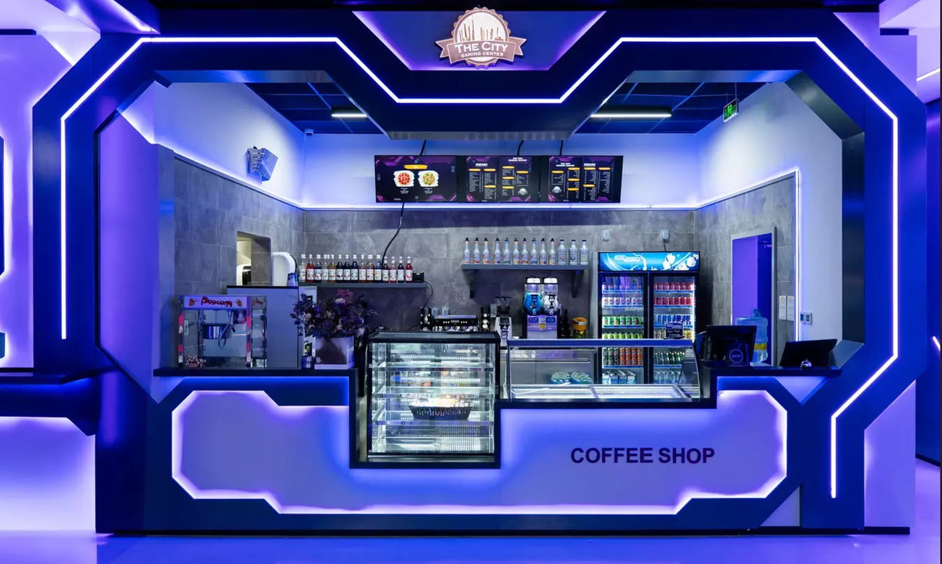 Choice of 1, 2, 3, or 5 Hours of Billiards / PC / PS5 with Food Credit