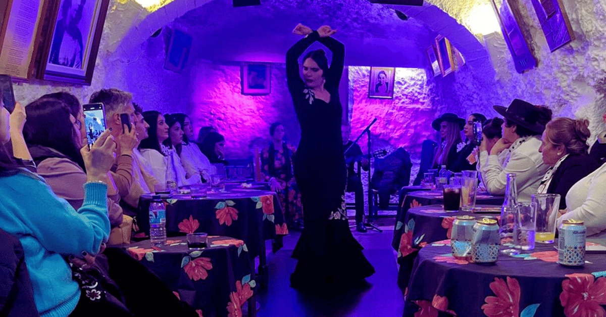 Entrada para espectáculo flamenco para dos en el Sacromonte de Granada