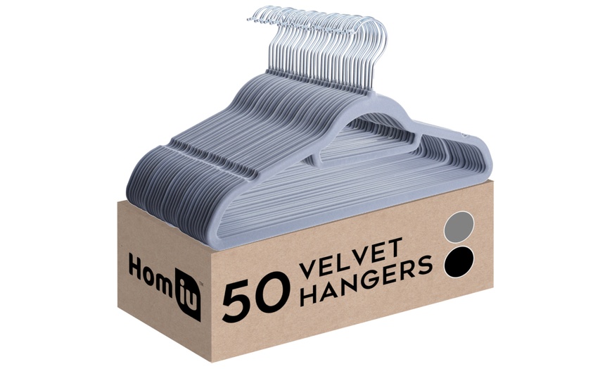 Image 7: Homiu 50-Pack of Hangers for Men’s and Women’s Clothing