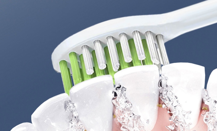 Image 11: 4Pcs Toothbrush Replacement Heads for Philips