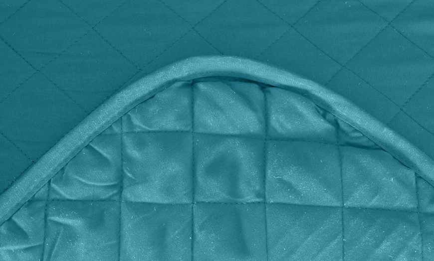 Image 31: Copridivano trapuntato antmacchia