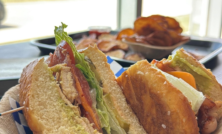 Image 5: Relish $15 or $30 Toward Food and Drink