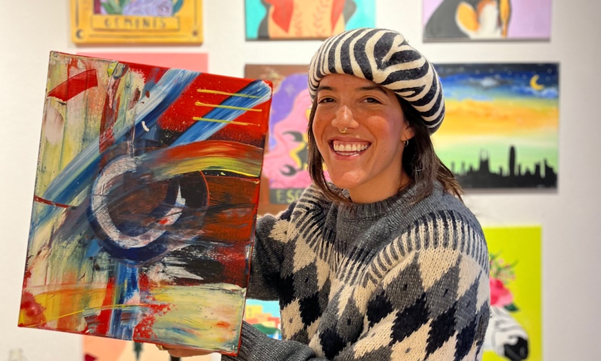 Image 2: Experiencia creativa o premium “Pinta un cuadro”  con snacks y bebida