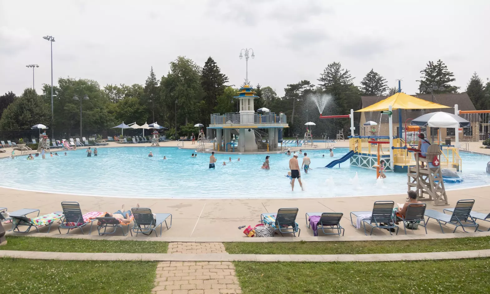 Admission for 2, 3, 4 to Flick or Roosevelt Outdoor Aquatic Center