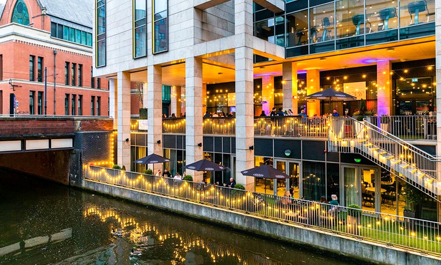 Image 1: Deluxe Asian Pan Afternoon Tea and Prosecco - 4stars Holiday Inn Hotel