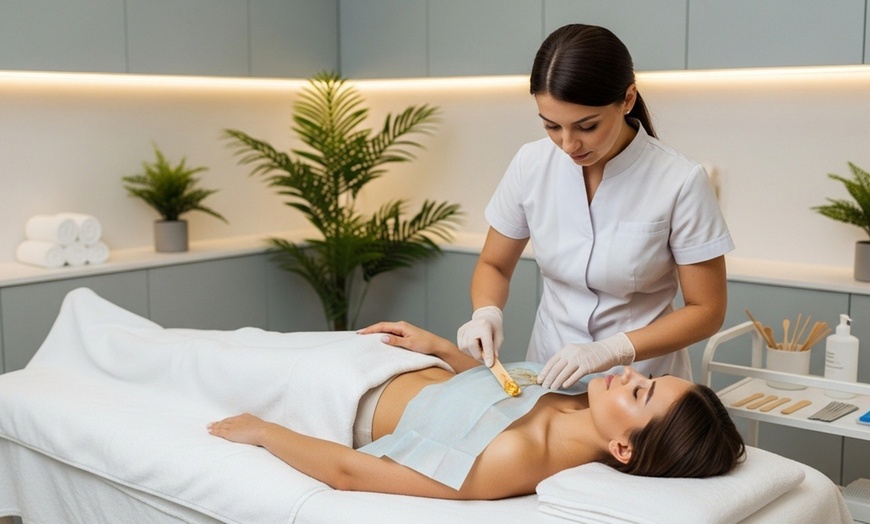 Image 2: Achieve a Flawless Look with 1 or 2 Brazilian / Bikini Line Waxing