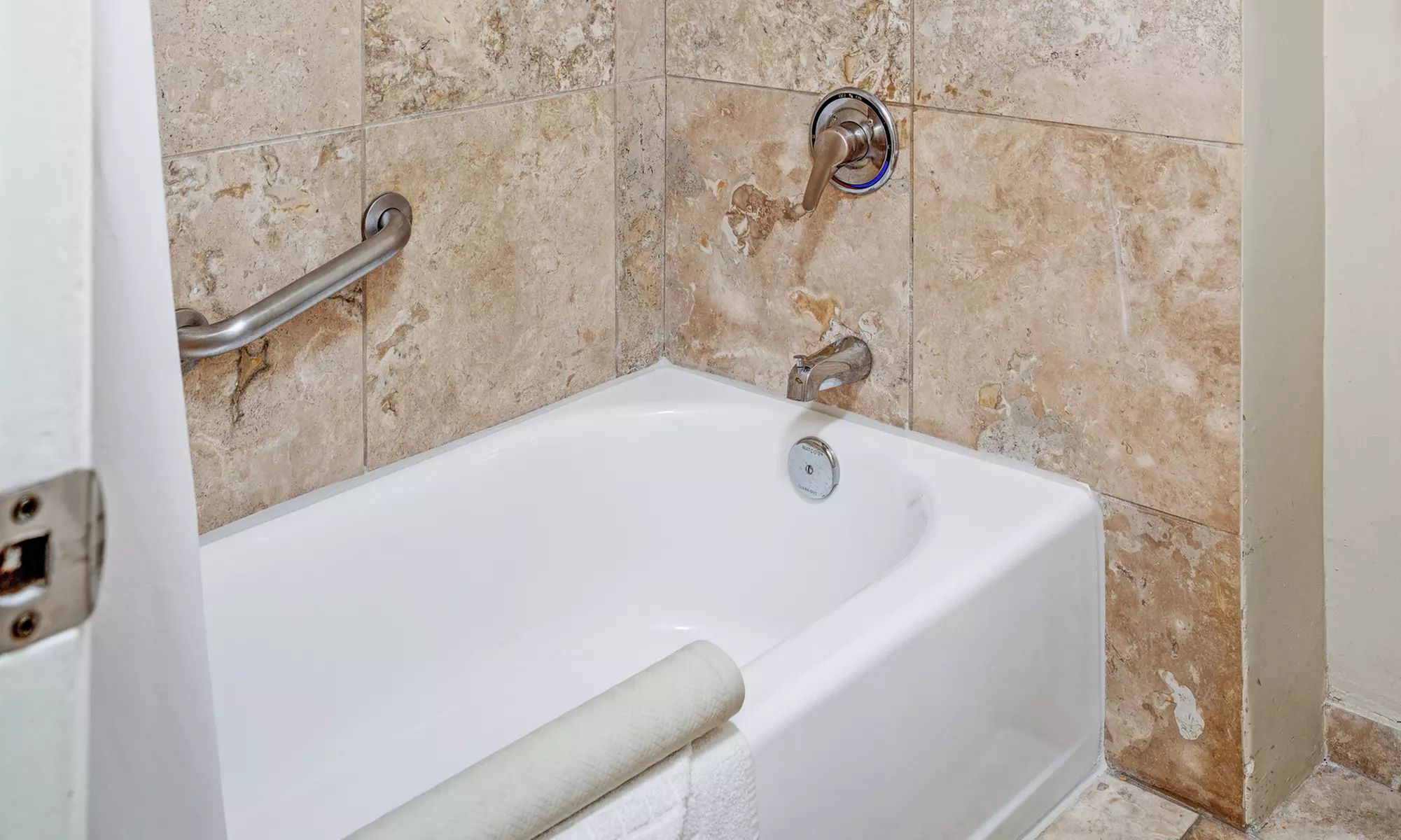 Waterfront Resort on Mission Bay with Two Heated Pools