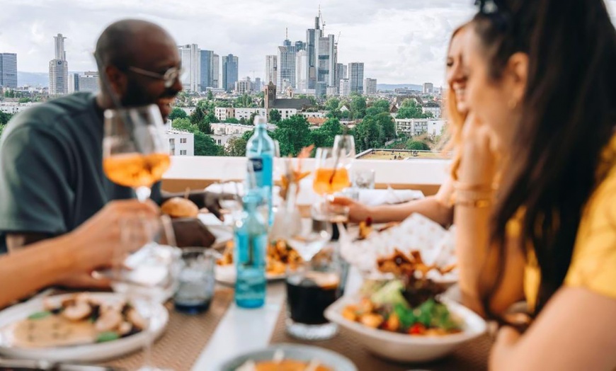 Image 1: Frankfurt am Main: Standard double room including breakfast