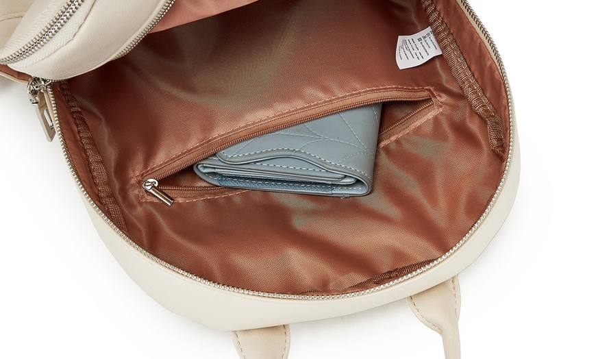 Image 7: Women's PU Leather Backpack