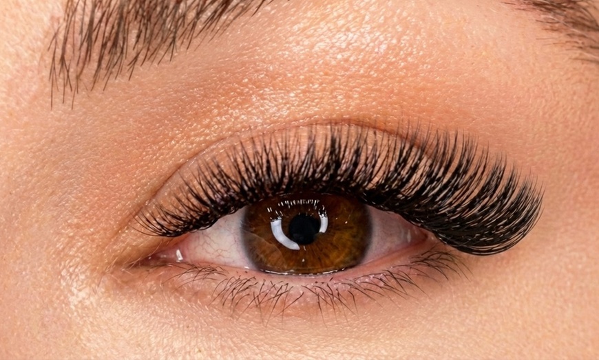 Image 3: Soft Volume or Glamorous/ Hybrid Volume Full Set Eyelash Extensions