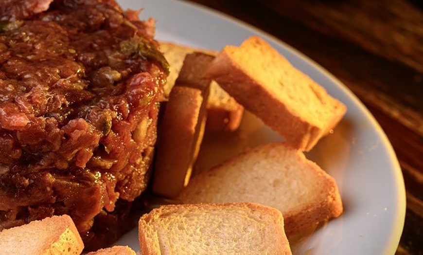 Image 6: Degusta el exquisito atún de Barbate con un menú especial de maridaje