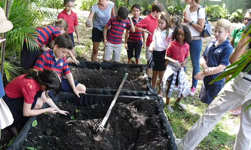 Aquaponic & Garden Tour: Family (6), Club (7–12), or School Groups