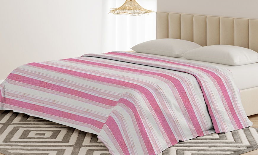 Image 31: Bankhoes en sprei van gerecycled katoen