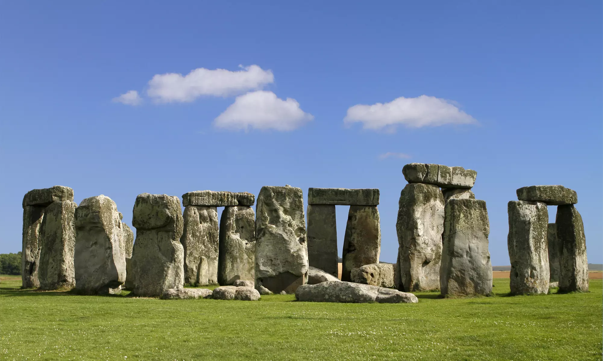 Stonehenge & Bath Guided Tour from London with Roman Baths