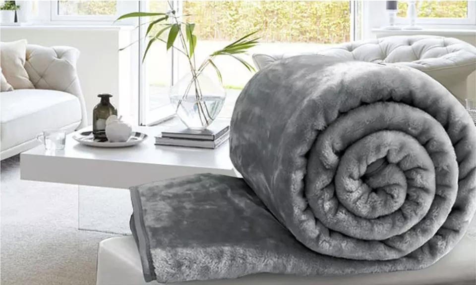 Plaid en fausse fourrure, coloris et tailles différent - Primary Image