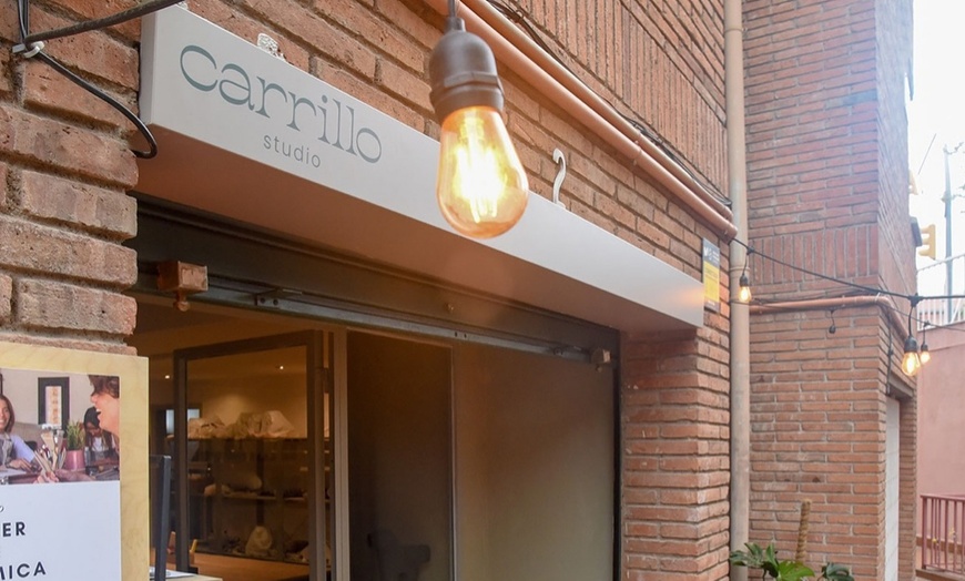 Image 12: Taller creativo de cerámica y vino Wine & Clay para 1 o 2 personas