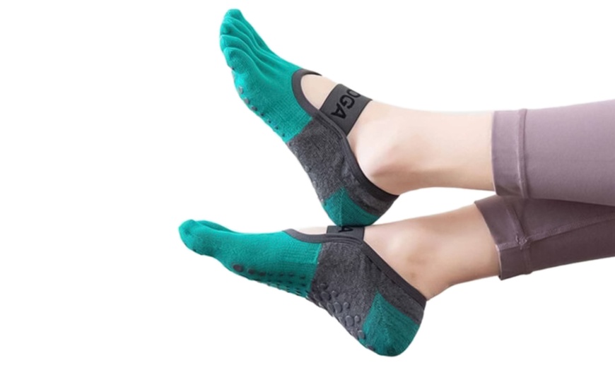 Image 4: Professional Anti-Slip Five-Toe Design Yoga Socks