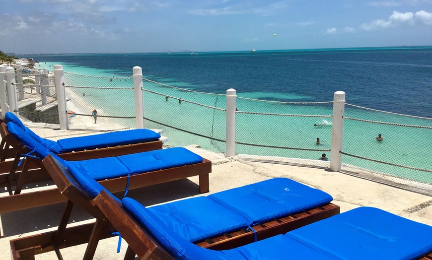 Image 3: ✈ 4-Night All-Incl. Cancún Vacation with Air