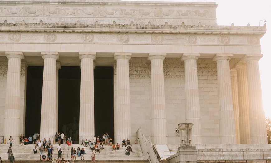 Image 2: Washington DC Monuments & Memorials Sunset Walking Tour 