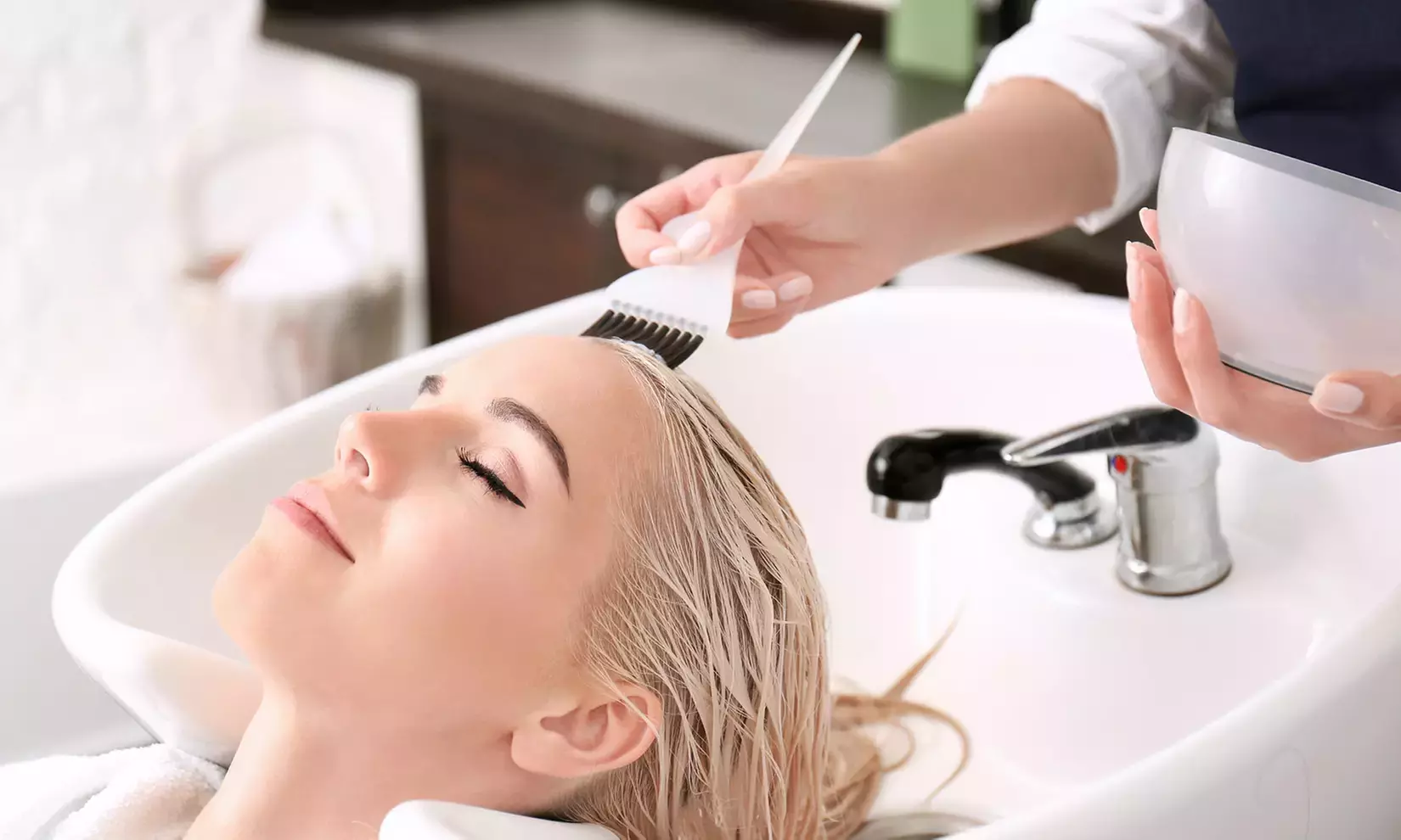 Best Deal in Single Process Color, Highlights, Conditioning & Blow Out