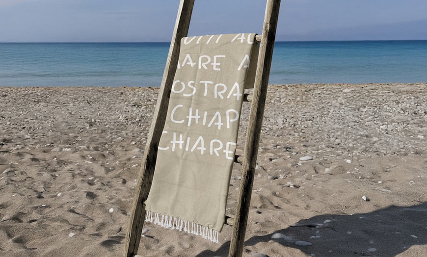 Image 1: Telo mare in spugna con pochette