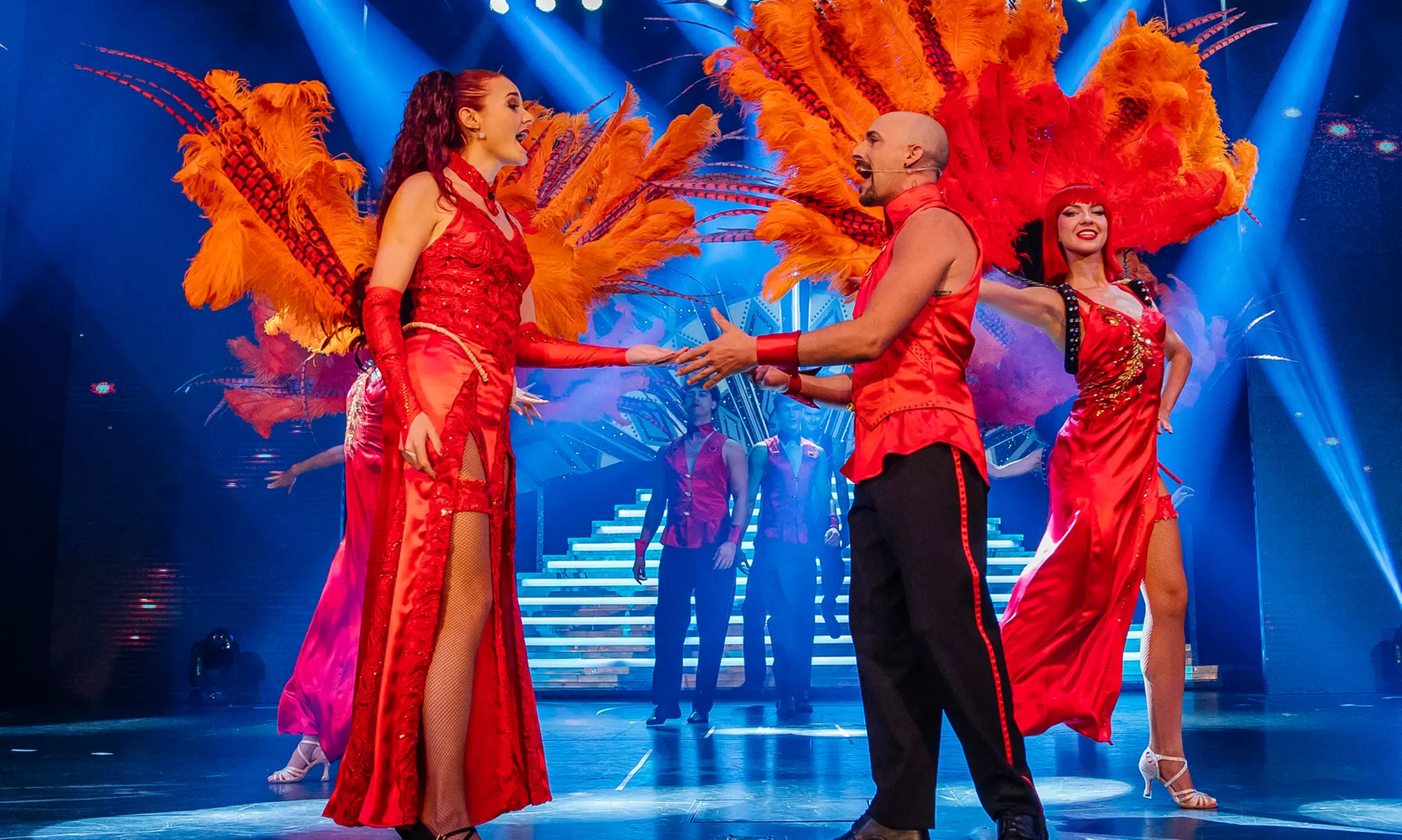 2 Plätze für eine Show, optional mit Menü und Cocktail