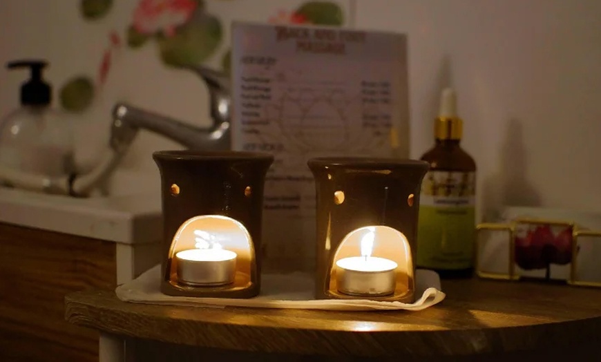 Image 4: Hasta 67% de dto. en Masaje - Cuerpo completo en Back and Foot Massage