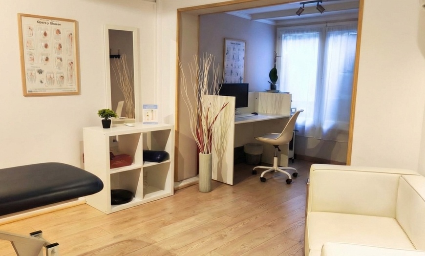 Image 9: Examen postural y ajuste quiropráctico con termografía