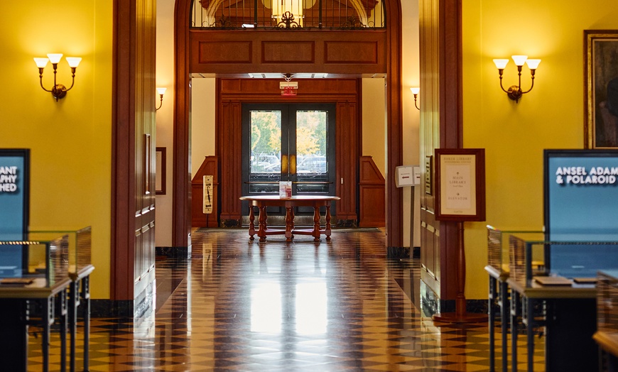 Image 17: Hotel Near Allstonway Innovation Corridor With Dining & Fitness Center